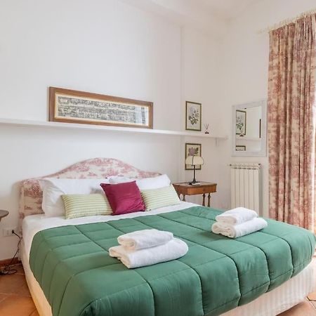 Colosseum Charming Apartment Рим Экстерьер фото