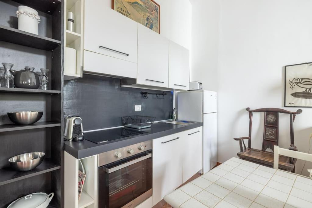Colosseum Charming Apartment Рим Экстерьер фото